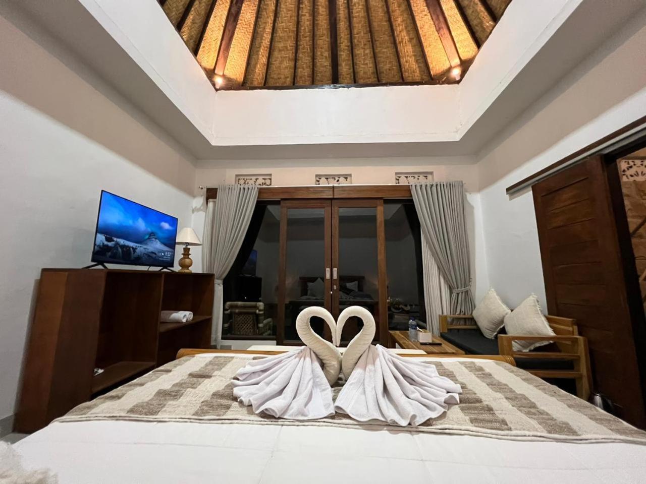Lodge Batur Cliff Panorama